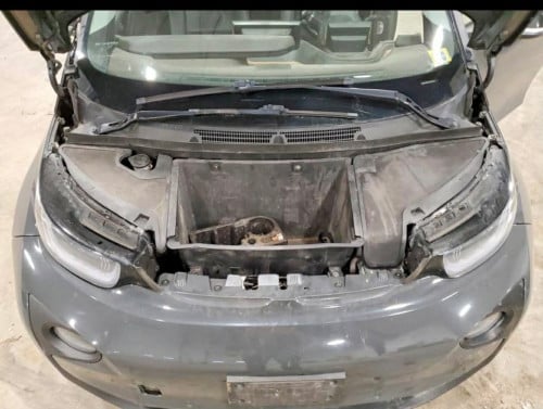 សាង​ BMW​2​015  សាំង​អគ្គិសនី​