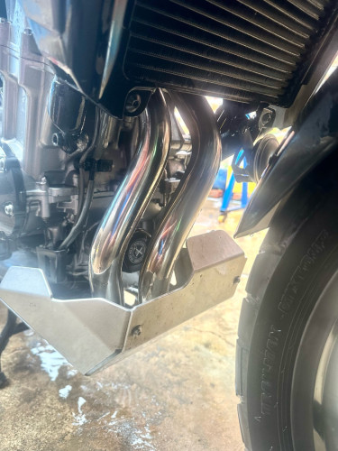 លក់cb500x 2021ចង់បានឆាតមិនប្រើក្នុងស្រុក