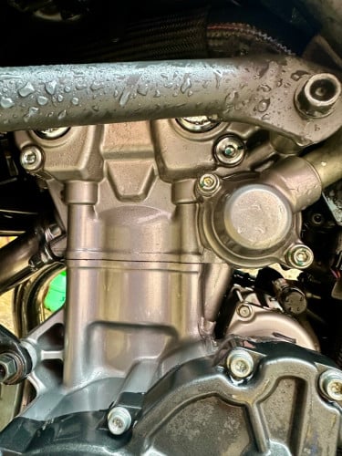 លក់cb500x 2021ចង់បានឆាតមិនប្រើក្នុងស្រុក