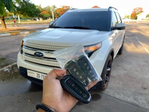 ម្ចាស់ដើមទីមួយFord Exploreប្រើស្មាតឃីប៉ុង១កៅអីបីជួរដំបូលបើកពីតង់សុីសាំងតិច ពន្ធផ្លូវ10មុឺនទេបងប្អូន