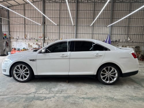 ឡានលក់ ford Taurus 2013 option កប់