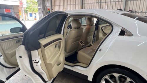 ឡានលក់ ford Taurus 2013 option កប់