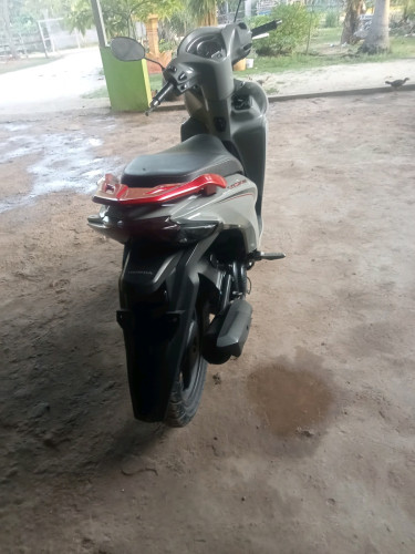 ម៉ូតូ HONDA viston ឆ្នាំ 2023 លក់ក្នុងតម្លៃ 850 ដុល្លារចរចា