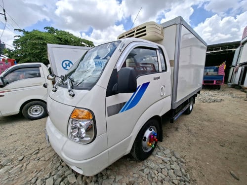 ឡានលក់ Kia Bongo||| ឆ្នាំ04 មួយបាំងកន្លះទូសើម