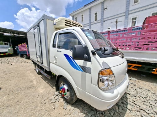 ឡានលក់ Kia Bongo||| ឆ្នាំ04 មួយបាំងកន្លះទូសើម