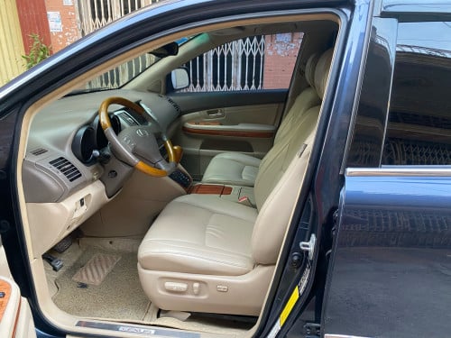 ឡានលក់ Lexus Rx330 ឆ្នាំ04 ប៉ុង1 h full
