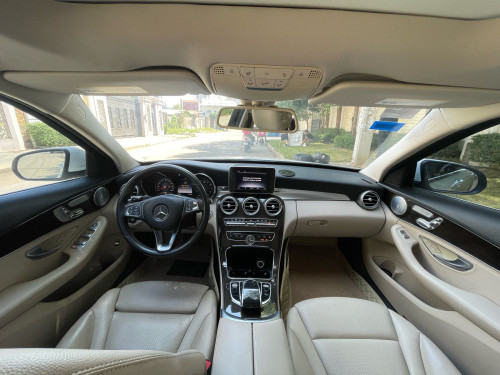 Mercedes Benz C300 មកដល់ហើយ ស្ដុកថ្មី ស🖤Luxuryឆ្នាំ​ 2015 ថ្មី