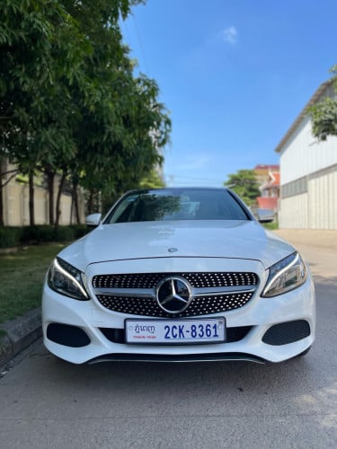 Mercedes Benz C300 មកដល់ហើយ ស្ដុកថ្មី ស🖤Luxuryឆ្នាំ 2015 ថ្មី