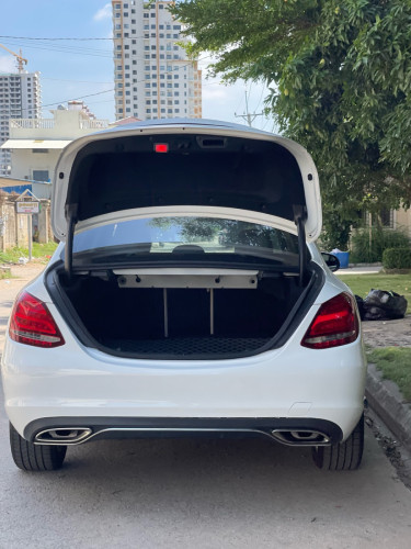 Mercedes Benz C300 មកដល់ហើយ ស្ដុកថ្មី ស🖤Luxuryឆ្នាំ​ 2015 ថ្មី