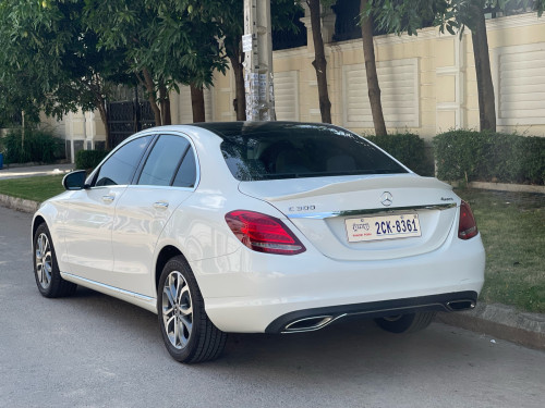 Mercedes Benz C300 មកដល់ហើយ ស្ដុកថ្មី ស🖤Luxuryឆ្នាំ​ 2015 ថ្មី
