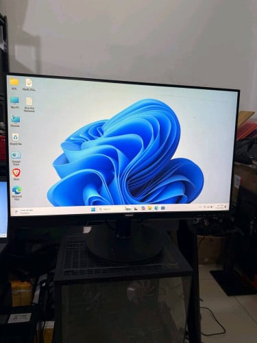 ​Philips Monitor មួយទឹកស្អាតៗ រាងស្លីម គែមស្ដើង