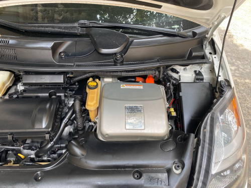 ឡានលក់ Prius 06 h full ឡានស្អាតថ្មីណាស់ថ្នាំស៊ីនម៉ាជុំ