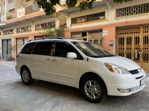 ឡានលក់SIENNA ឆ្នាំ04 XLE ប៉ុង1 ឡានស្អាត