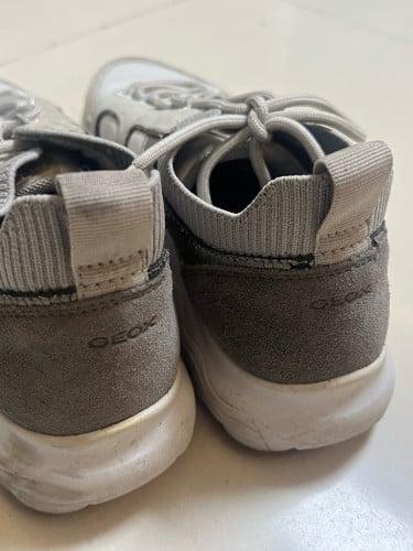 ស្បែកជើងហ្សីន នាំចេញ size 37
