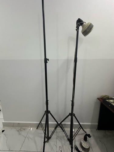 ជេីងភ្លើងមួយទឹក Stand black2.8m និងLED250W
