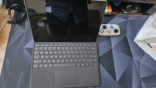 ស្អាតSurface pro 8