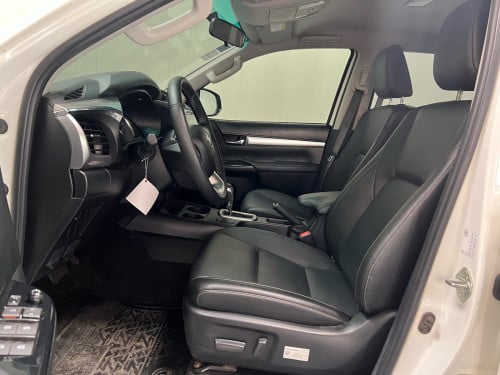 🩵Toyota hilux revo 2025 ឡានស្លាកលេខ