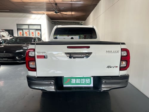 🩵Toyota hilux revo 2025 ឡានស្លាកលេខ
