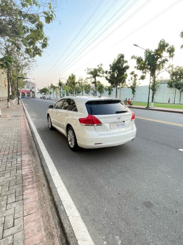 ឡានលក់ Toyota Vanza 2010 V4 pong1 full option👉បើកតំបូល សោរប្រើស្មាតឃី ឡានទិ