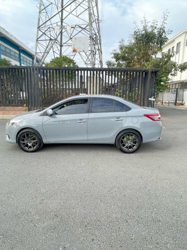 ឡានលក់ Toyota vios 014 ធានាឡានស្អាតអត់បុក១០០% ឯកសារគ្រប់ទិញពីម្ចាស់ដើម លេងគុជម៉ាញ៉េអែនត្រូយហើយ ។