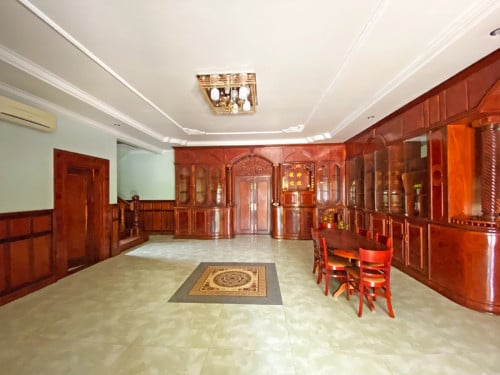 🏘 វីឡាឃ្វីន​ (Queen) ក្នុងបុរី វីឡាទួលសង្កែ ត្រូវការលក់បន្ទាន់ខ្លាំង