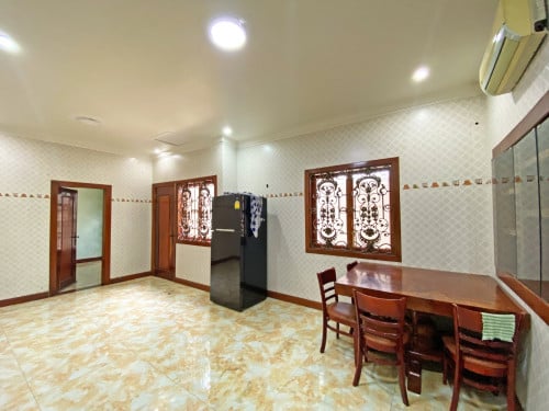 🏘 វីឡាឃ្វីន​ (Queen) ក្នុងបុរី វីឡាទួលសង្កែ ត្រូវការលក់បន្ទាន់ខ្លាំង