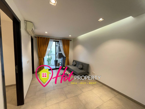 🏢 2 Bedroom Condo for Sale & Rent – Urban Village