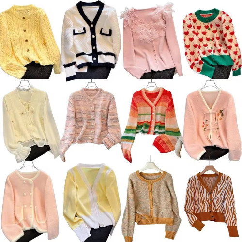 💁‍♀️បោះដុំ 5អាវ 19500៛, 10អាវ= 38000៛ 💁‍♀️លក់រាយ1=5000៛ (យក2ចេញអីវ៉ាន់)50 ទៅ 100 អាវ