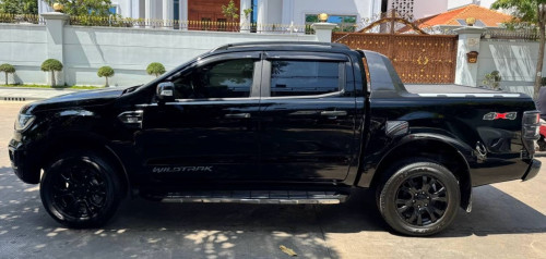 🔥FordWildtrak019 ម៉ាសុីនធំ3.2Lអូតូកាពីតាស់ ឆ្វេងសុីនឡានក្រុមហ៊ុន ថ្នាំសុីន90%