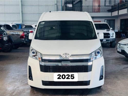 🚗TOYOTA HIACE ViP ឆ្នាំ 2025 ( លេខអូតូ)👉ធានាឡានមិនមានបុកប៉ះ ទឹកថ្នាំហ្សុីនមួយជុំ👉