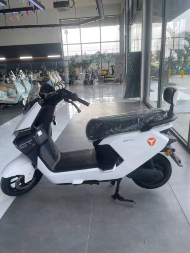 ម៉ូតូអគ្គិសនីយ៉ាឌា YADEA GS70