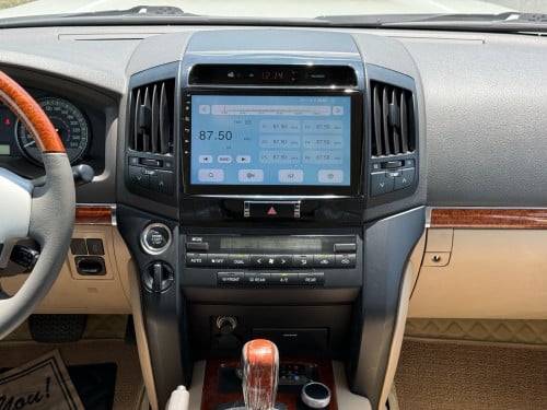 2014 LC GXR V8 diesel
