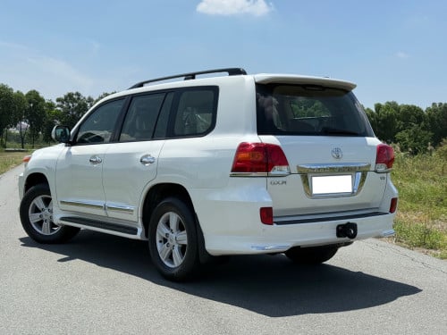 2014 LC GXR V8 diesel