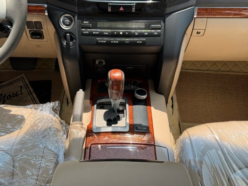 2014 LC GXR V8 diesel