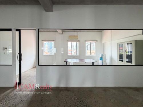 270 Sqm Office Space For Rent in Daun Penh