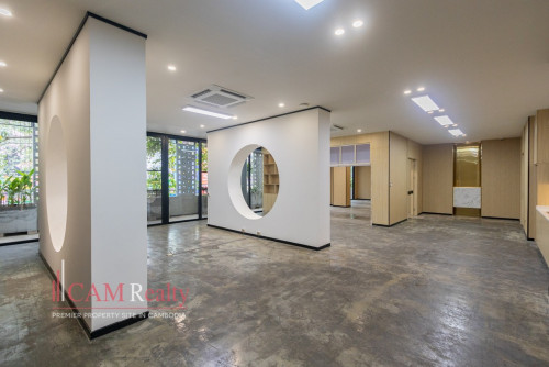 370 Sqm Office Space For Rent in Tonle Basak, Near Aeon Mall