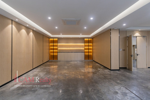 370 Sqm Office Space For Rent in Tonle Basak, Near Aeon Mall