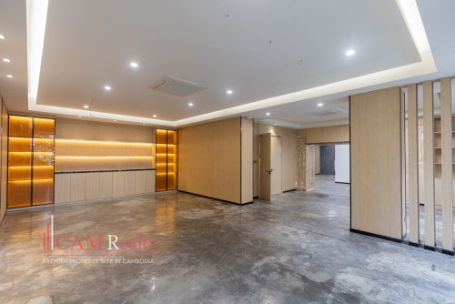 370 Sqm Office Space For Rent in Tonle Basak, Near Aeon Mall