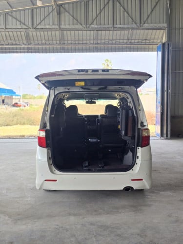 ALPHARD_2014