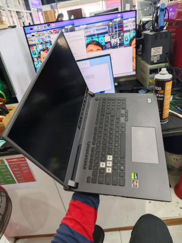 ASUS ROGStrixG713IH.2022CPU.AMD Ryzen 7.4800H
