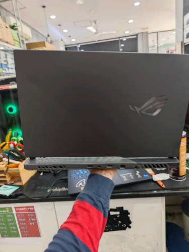 ASUS ROGStrixG713IH.2022CPU.AMD Ryzen 7.4800H