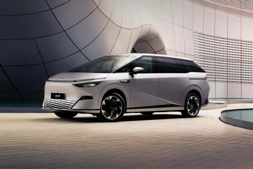 Brand New 2026 EV- Xpeng X9