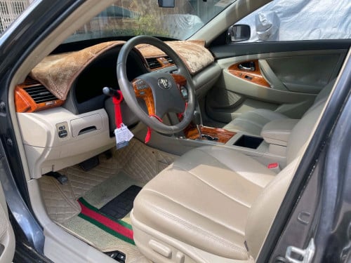 CAMRY LE 08 ខាងក្នុងលឿង