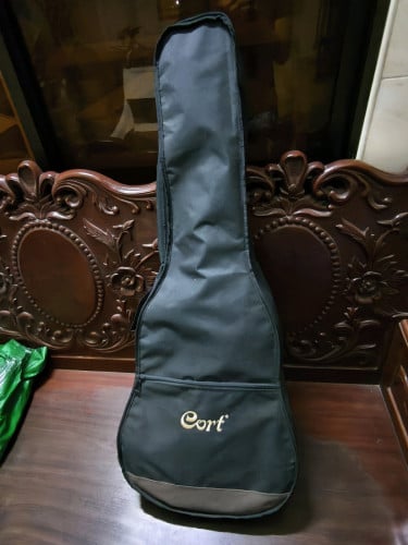 Cort acoustic guitar ចរចារបាន