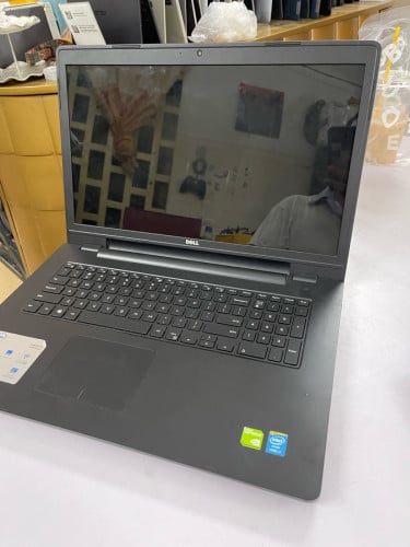Dell Inspiron 17