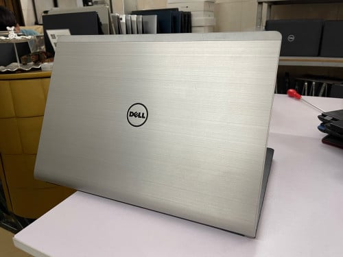 Dell Inspiron 17
