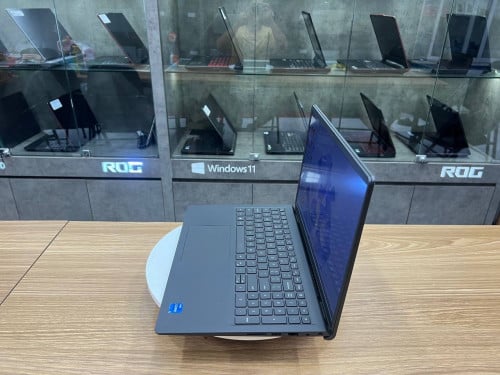 Dell Vostro 3520 (study&working)