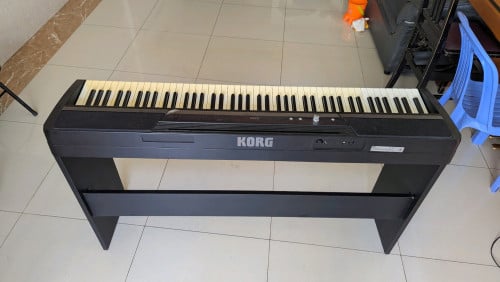 Digital Piano Korg SP-170S ប្រើភ្លើង 220  សម្លេងពិរោះ