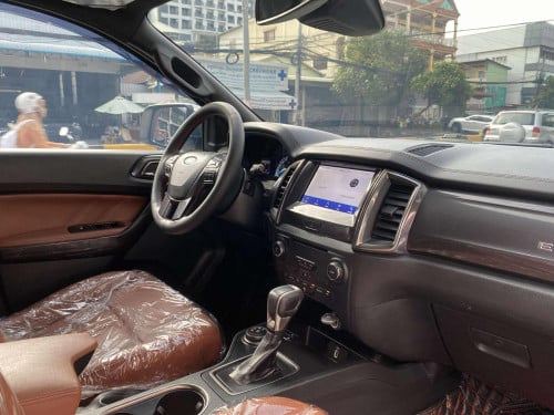 Ford Everest 2020