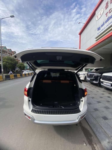 Ford Everest 2020